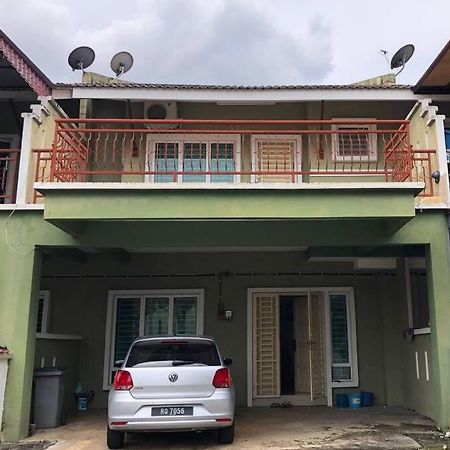 Nice Seremban 2 1/2 Storey House With 4 Rooms Kültér fotó